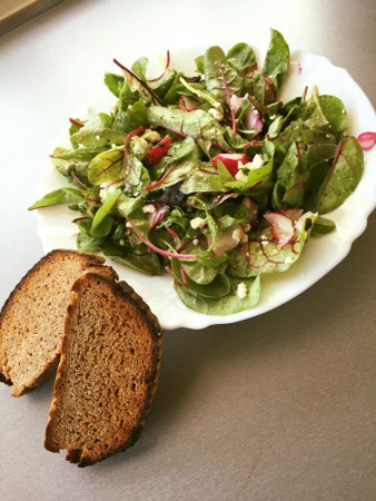 ŠALÁT Z REPOVÝCH LISTOV